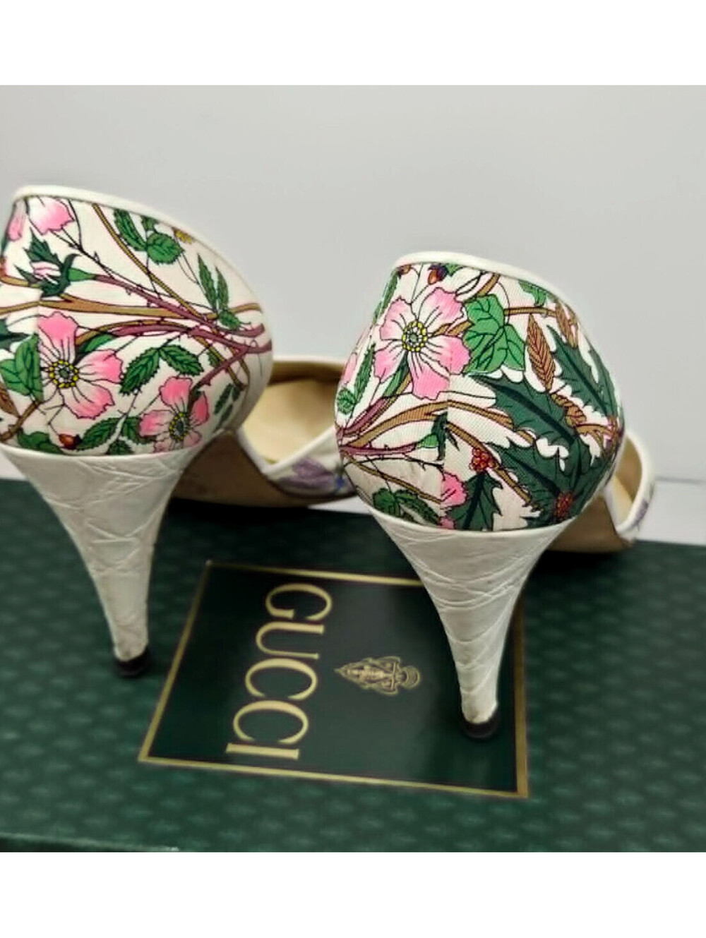 Vintage Gucci Flora Pumps 37.5 7.5 Floral Heels 1980s Italy w Box - Picture 12 of 16